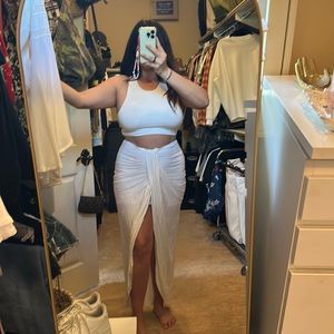 WHITE 2 PIECE SKIRT AND TOP VACATION SET SIZE MEDIUM